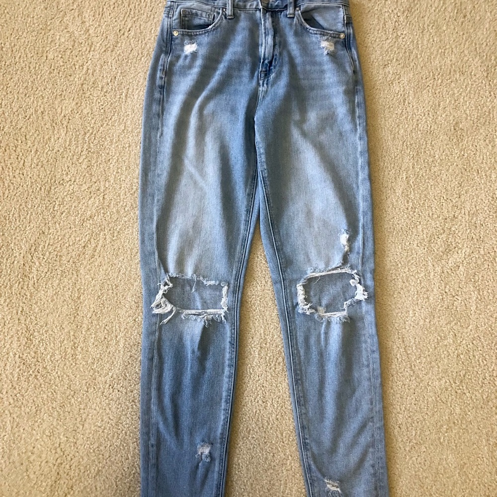 American Eagle Outfitters Mom Jeans